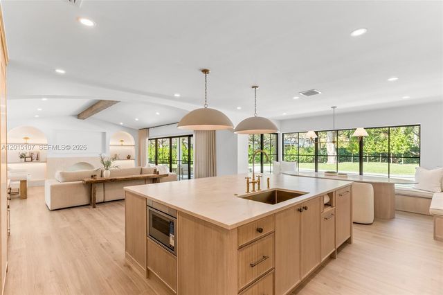 16889 SW 73rd Court, Palmetto Bay, FL 33157