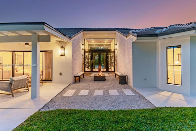 16889 SW 73rd Court, Palmetto Bay, FL 33157