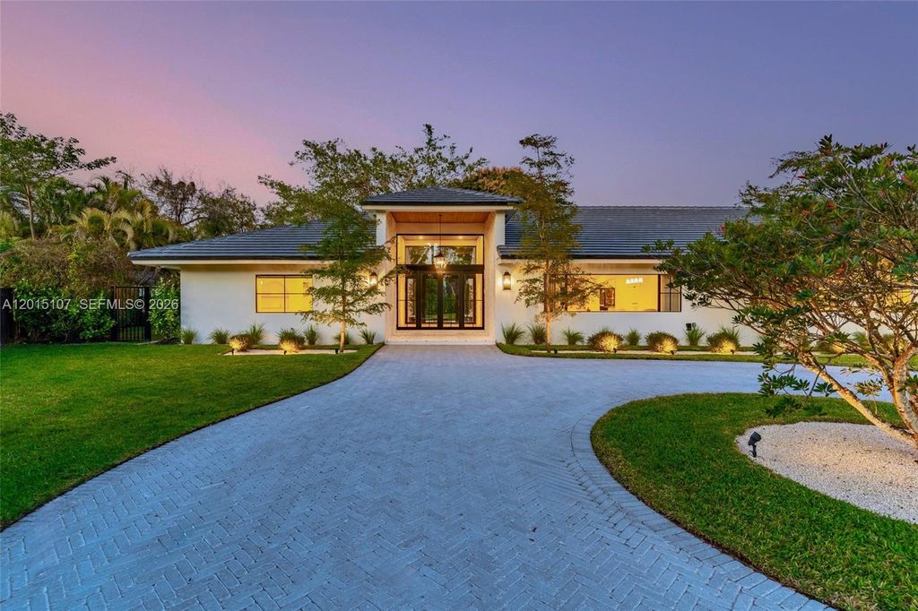 16889 SW 73rd Court, Palmetto Bay, FL 33157