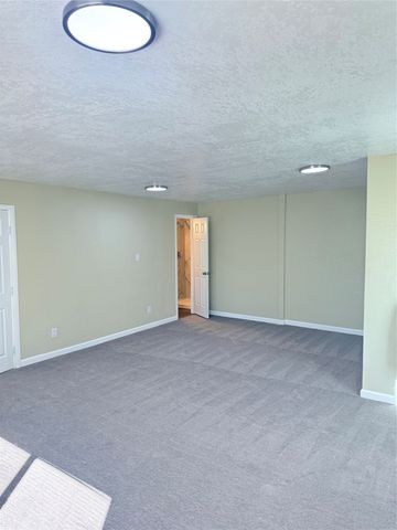 2063 Calle Ensenada, Santa Fe, NM 87505