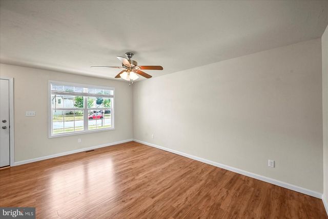 323 MAPLE DR, Hanover, PA 17331