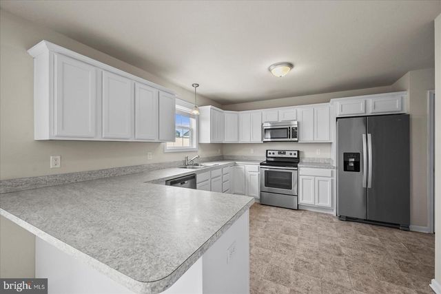 323 MAPLE DR, Hanover, PA 17331