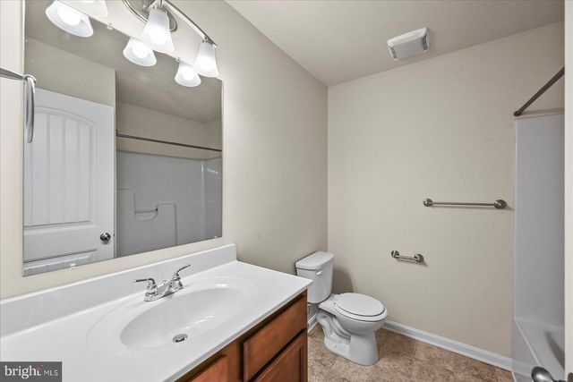 323 MAPLE DR, Hanover, PA 17331