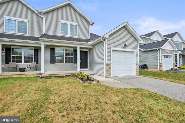 323 MAPLE DR, Hanover, PA 17331