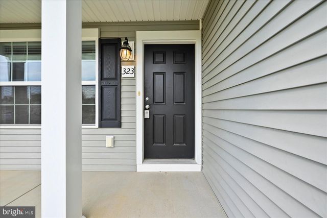 323 MAPLE DR, Hanover, PA 17331
