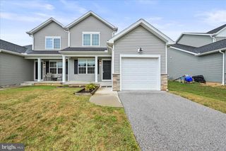 323 MAPLE DR, Hanover, PA 17331