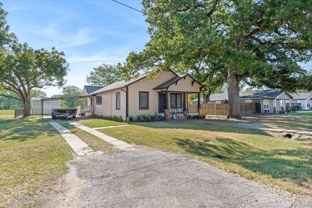 307 S Crockett Street, Edgewood, TX 75117