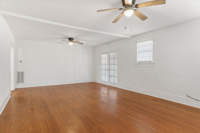 307 S Crockett Street, Edgewood, TX 75117