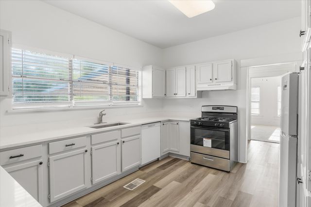 307 S Crockett Street, Edgewood, TX 75117