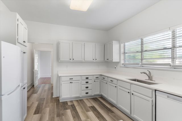 307 S Crockett Street, Edgewood, TX 75117