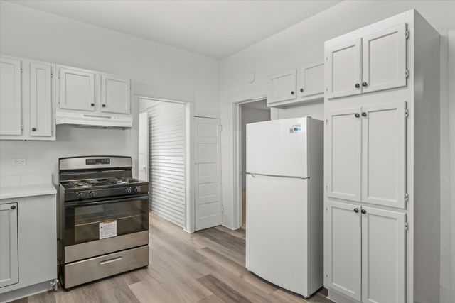 307 S Crockett Street, Edgewood, TX 75117