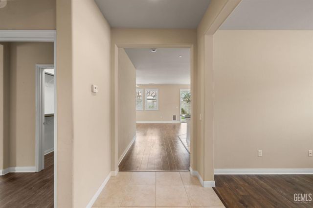 12612 Abercromby Drive, Bakersfield, CA 93312