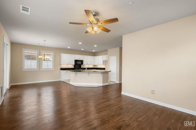 12612 Abercromby Drive, Bakersfield, CA 93312