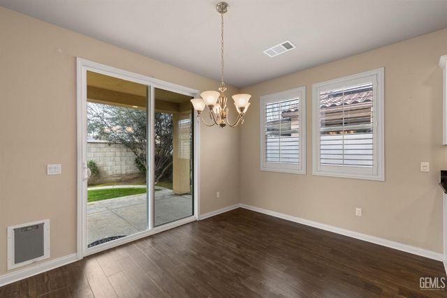 12612 Abercromby Drive, Bakersfield, CA 93312