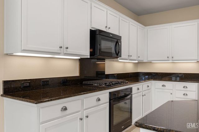 12612 Abercromby Drive, Bakersfield, CA 93312