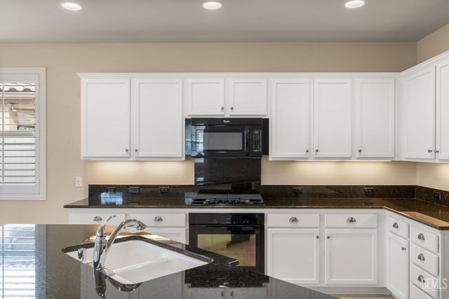 12612 Abercromby Drive, Bakersfield, CA 93312