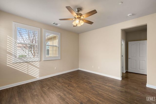 12612 Abercromby Drive, Bakersfield, CA 93312