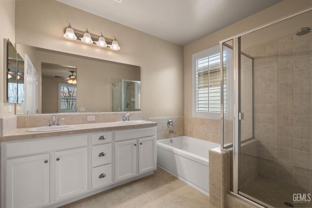 12612 Abercromby Drive, Bakersfield, CA 93312