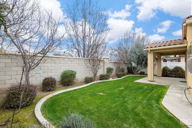 12612 Abercromby Drive, Bakersfield, CA 93312