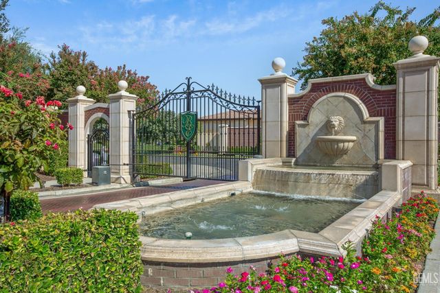 12612 Abercromby Drive, Bakersfield, CA 93312