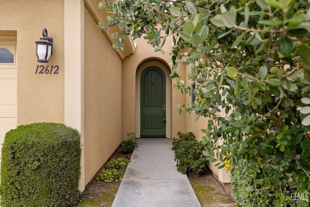 12612 Abercromby Drive, Bakersfield, CA 93312