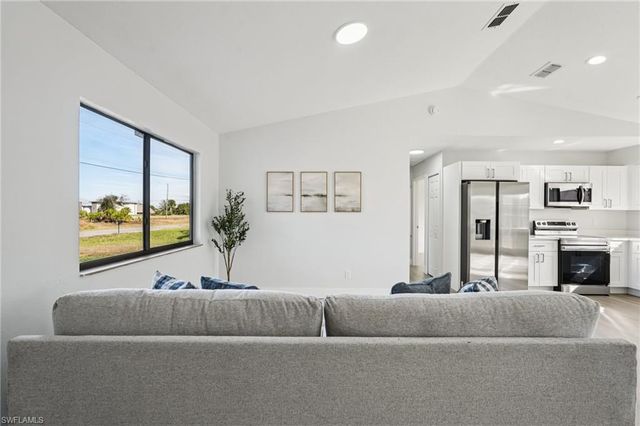 2226 SW 1st ST, Cape Coral, FL 33991