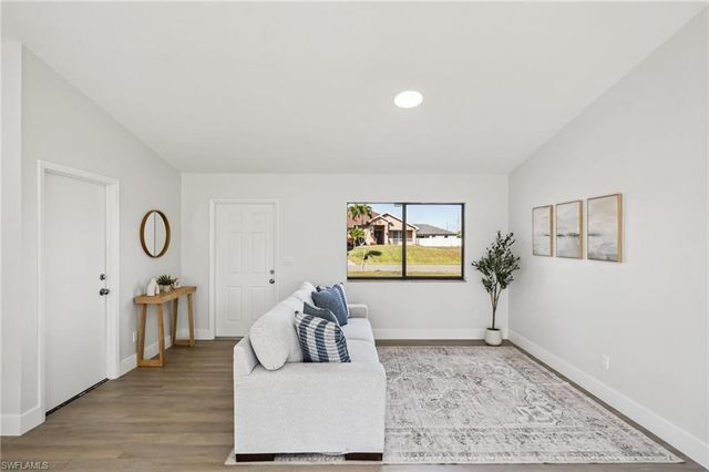 2226 SW 1st ST, Cape Coral, FL 33991