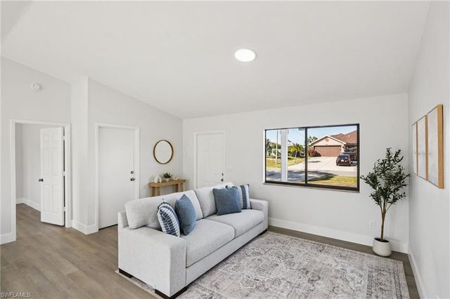 2226 SW 1st ST, Cape Coral, FL 33991