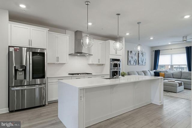 10689 FAIRGROUNDS DR, Fairfax, VA 22030