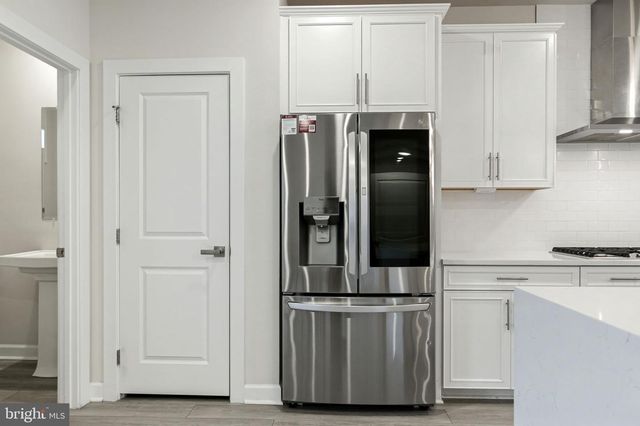 10689 FAIRGROUNDS DR, Fairfax, VA 22030