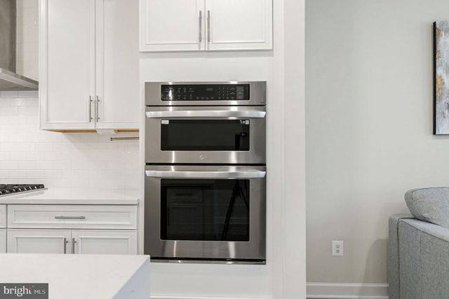 10689 FAIRGROUNDS DR, Fairfax, VA 22030