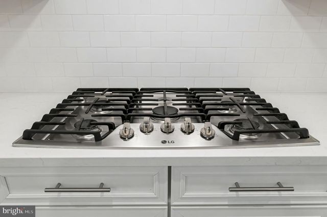 10689 FAIRGROUNDS DR, Fairfax, VA 22030