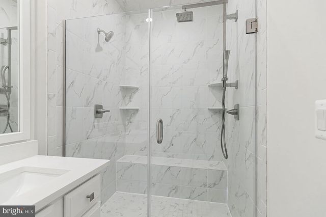 10689 FAIRGROUNDS DR, Fairfax, VA 22030