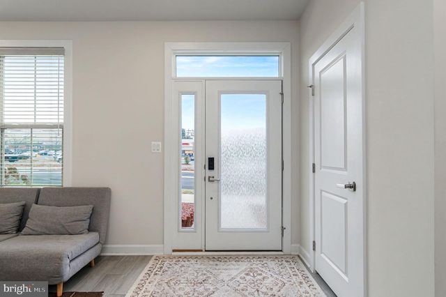 10689 FAIRGROUNDS DR, Fairfax, VA 22030