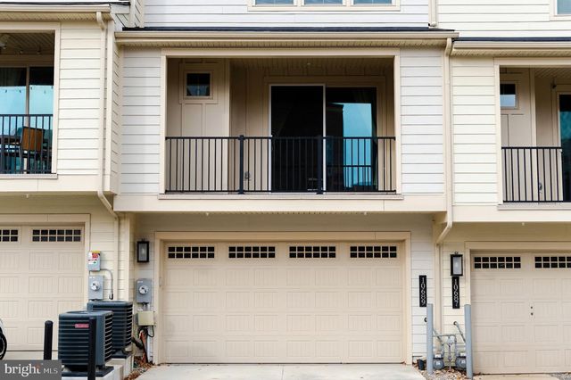 10689 FAIRGROUNDS DR, Fairfax, VA 22030