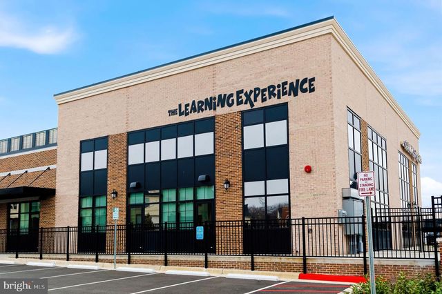 10689 FAIRGROUNDS DR, Fairfax, VA 22030