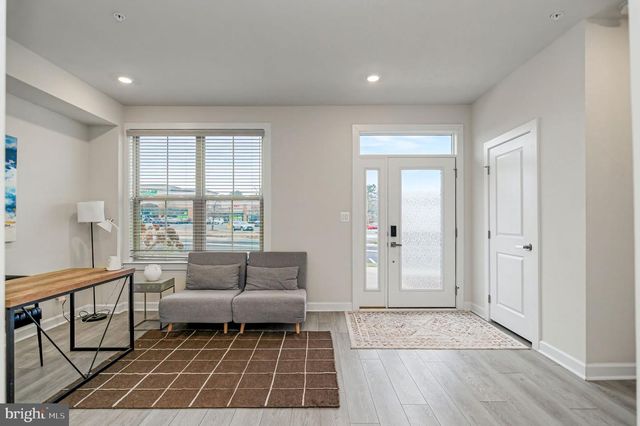 10689 FAIRGROUNDS DR, Fairfax, VA 22030