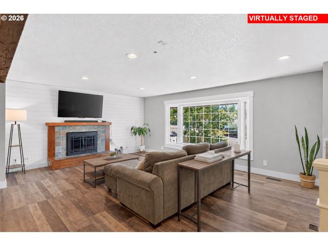 20665 Sw ESSEN Ct, Beaverton, OR 97078