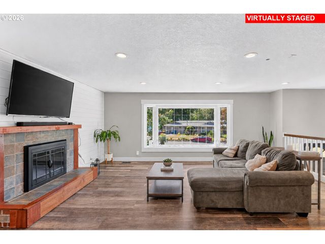 20665 Sw ESSEN Ct, Beaverton, OR 97078