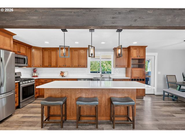 20665 Sw ESSEN Ct, Beaverton, OR 97078