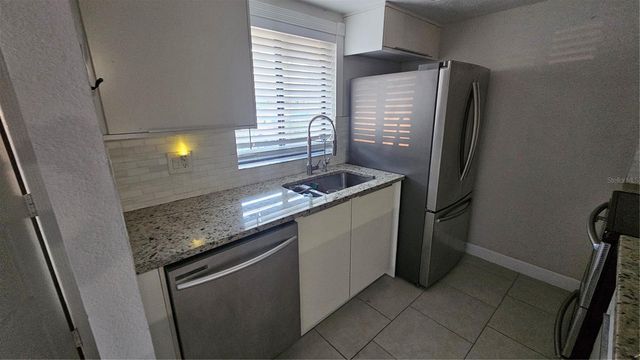 3918 OAK LIMB COURT, Tampa, FL 33614