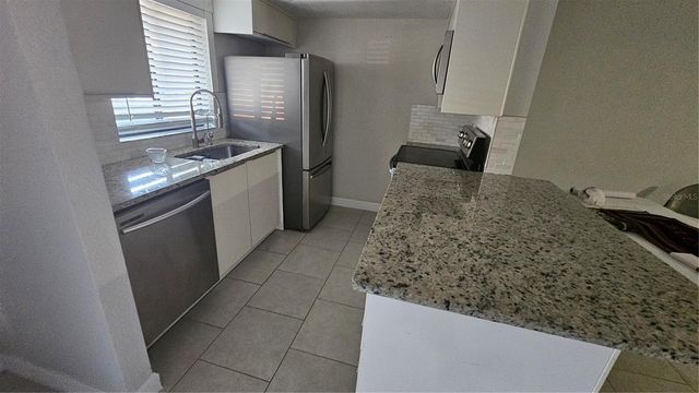 3918 OAK LIMB COURT, Tampa, FL 33614