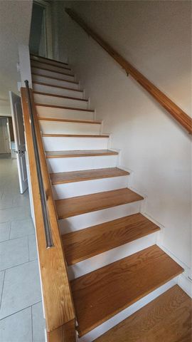 3918 OAK LIMB COURT, Tampa, FL 33614