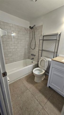 3918 OAK LIMB COURT, Tampa, FL 33614