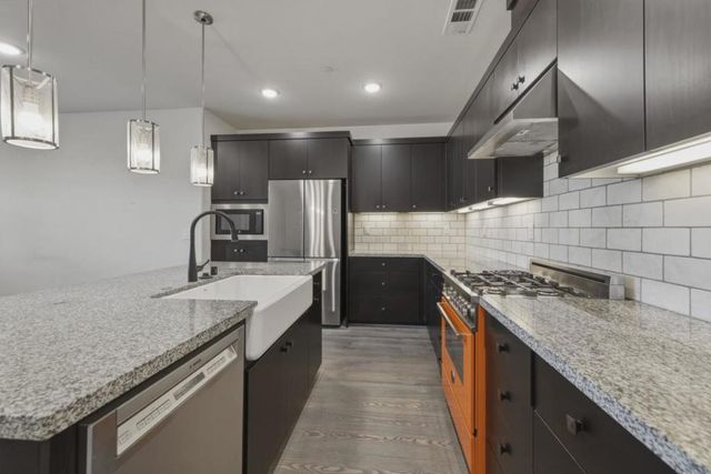 2737 5th Street, Alameda, CA 94501