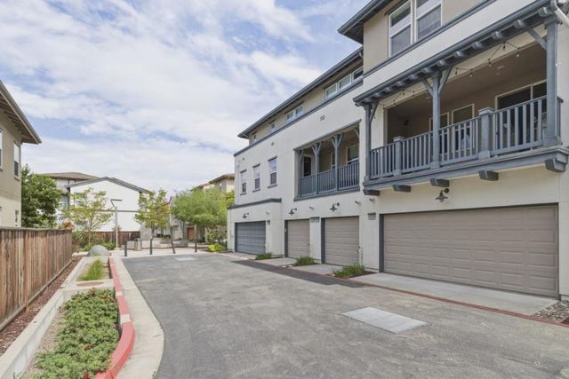 2737 5th Street, Alameda, CA 94501