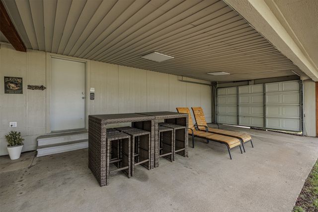 950 Little Oaks Drive, East Tawakoni, TX 75472