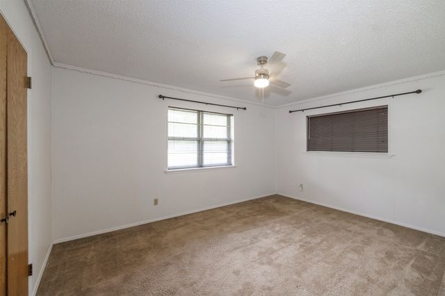 950 Little Oaks Drive, East Tawakoni, TX 75472