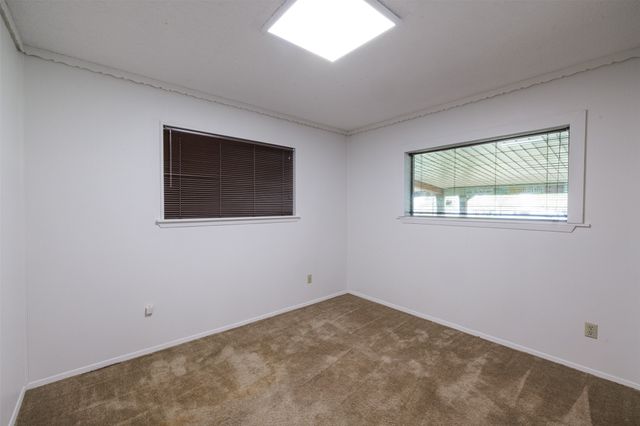 950 Little Oaks Drive, East Tawakoni, TX 75472