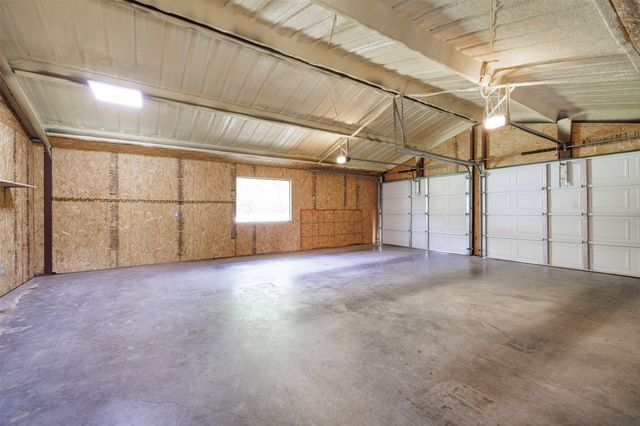 950 Little Oaks Drive, East Tawakoni, TX 75472